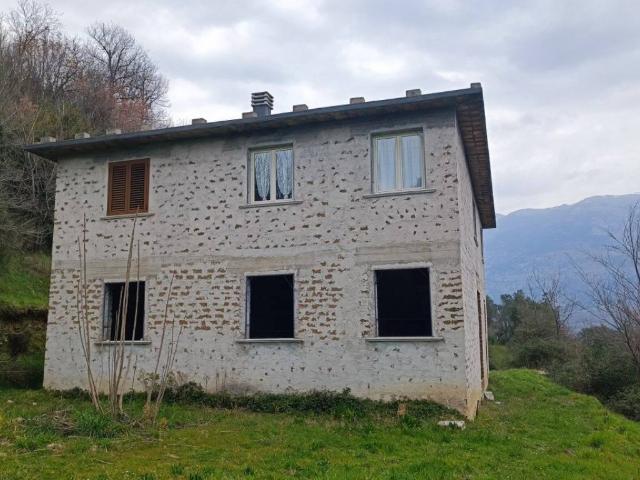 Casa indipendente in vendita a Sora FR