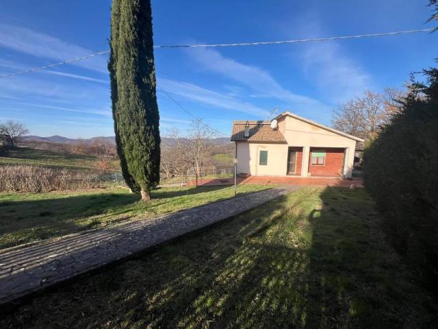 Casa indipendente in vendita a Sorano GR