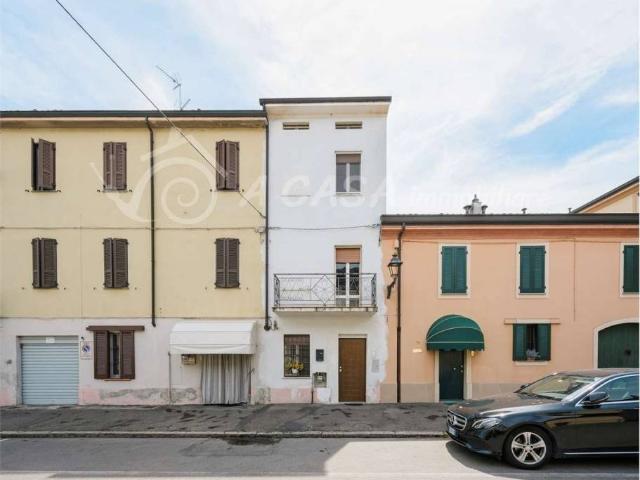 Casa indipendente in vendita a Soragna via della repubblica, 12
