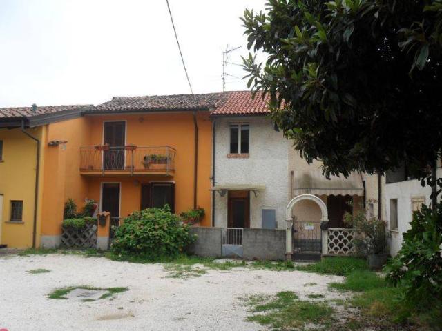 Casa indipendente in vendita a Soresina CR