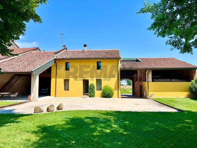 Casa indipendente in vendita a Sospiro
