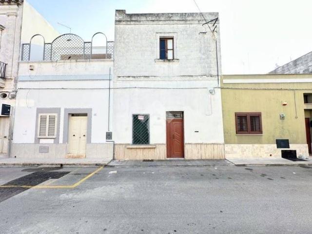 Casa indipendente in vendita a Sava TA