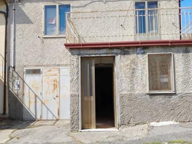 Casa indipendente in vendita a Savelli via Timparello