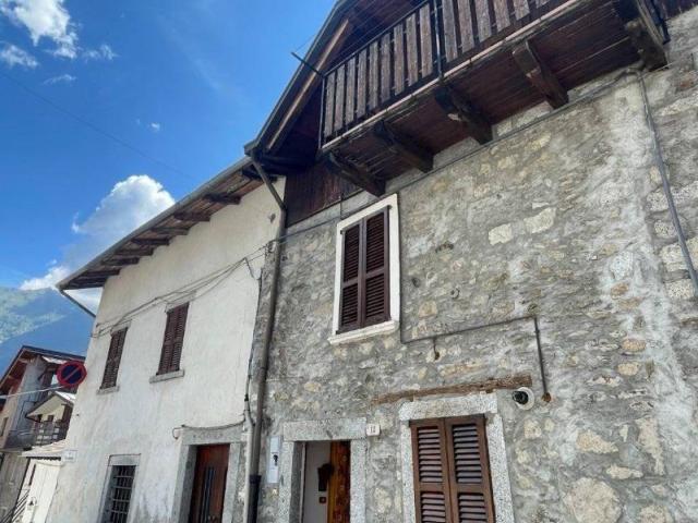 Casa indipendente in vendita a Saviore dell'Adamello BS