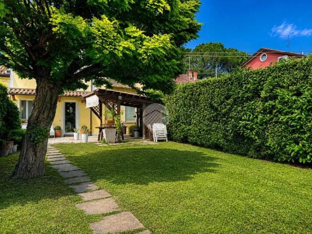 Casa indipendente in vendita a Savignano sul Rubicone via Galeazza, 1000