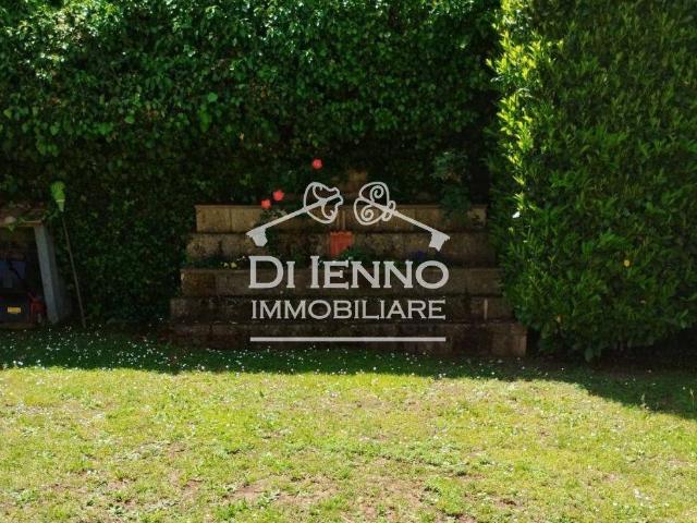 Casa indipendente in vendita a Sacrofano RM