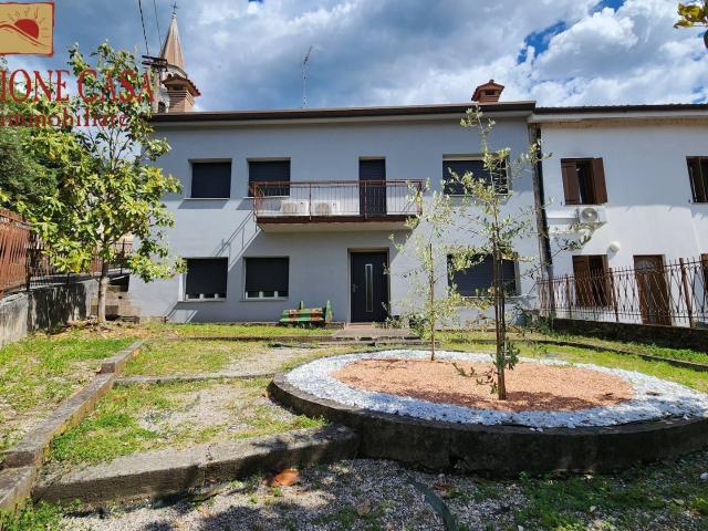 Casa indipendente in vendita a Sagrado
