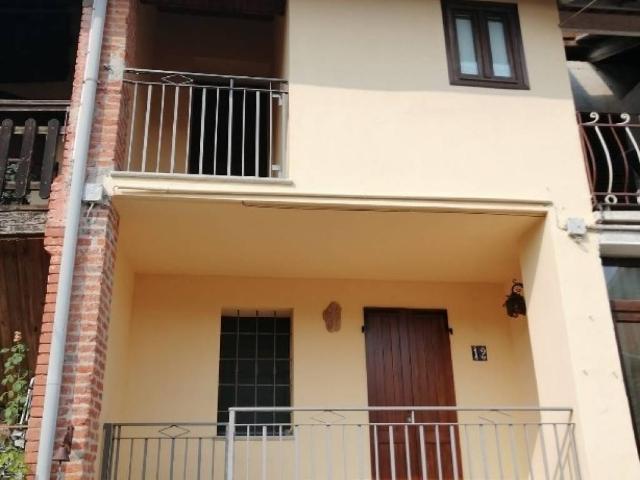 Casa indipendente in vendita a Sala Biellese BI