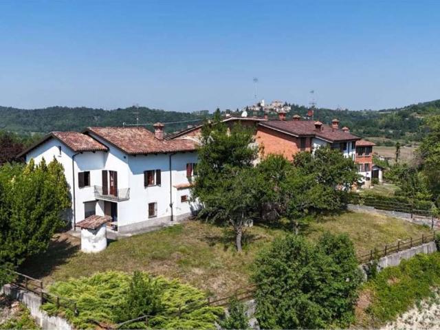 Casa indipendente in vendita a Sale delle Langhe CN