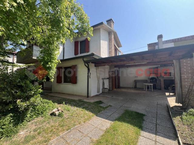 Casa indipendente in vendita a Salizzole VR