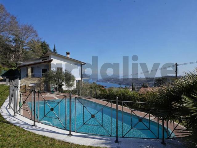 Villa in vendita a Salò BS