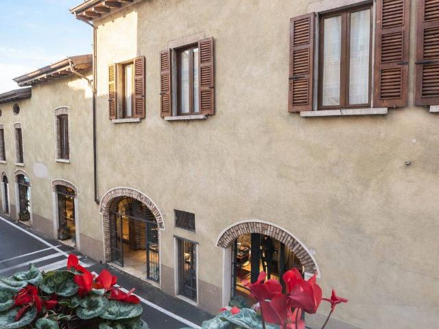 Casa indipendente in vendita a Salò BS