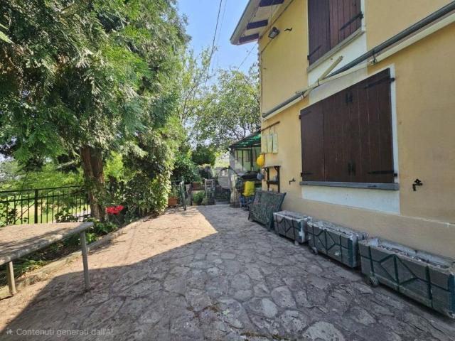 Casa indipendente in vendita a Salsomaggiore Terme PR