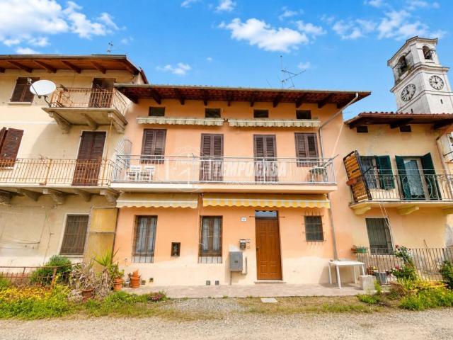 Casa indipendente in vendita a Salussola BI