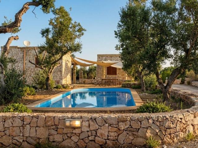 Casa indipendente in vendita a Salve LE