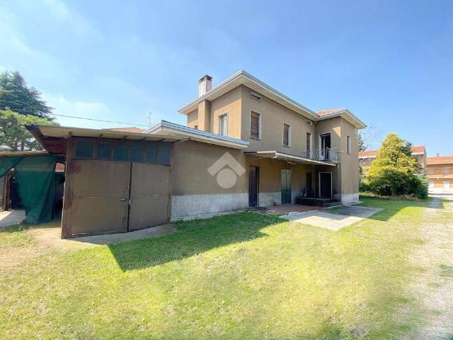 Casa indipendente in vendita a Samarate VA