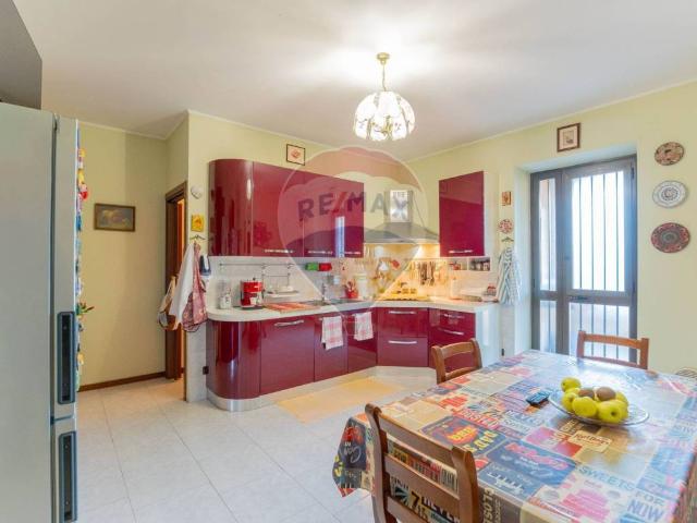 Casa indipendente in vendita a Samarate VA