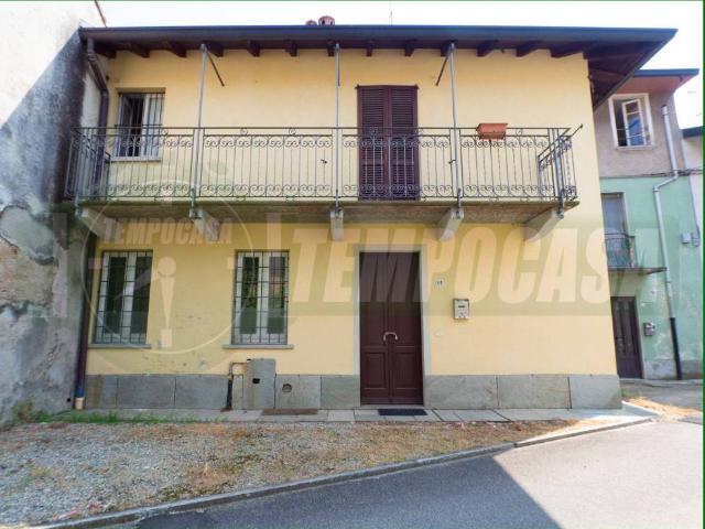 Casa indipendente in vendita a Samarate VA