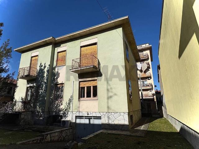 Casa indipendente in vendita a Samarate VA