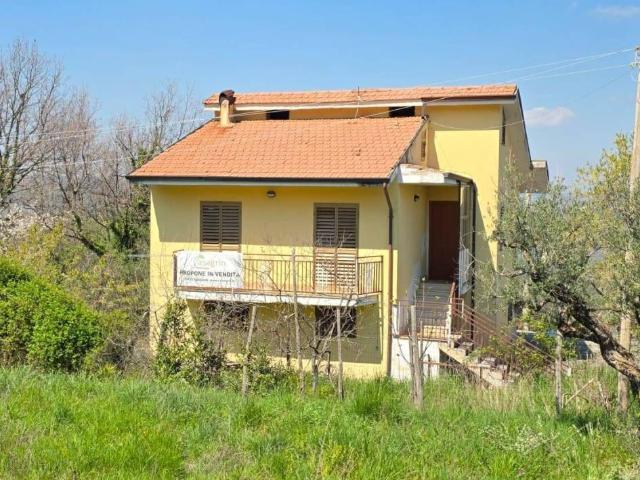 Casa indipendente in vendita a San Mango sul Calore AV