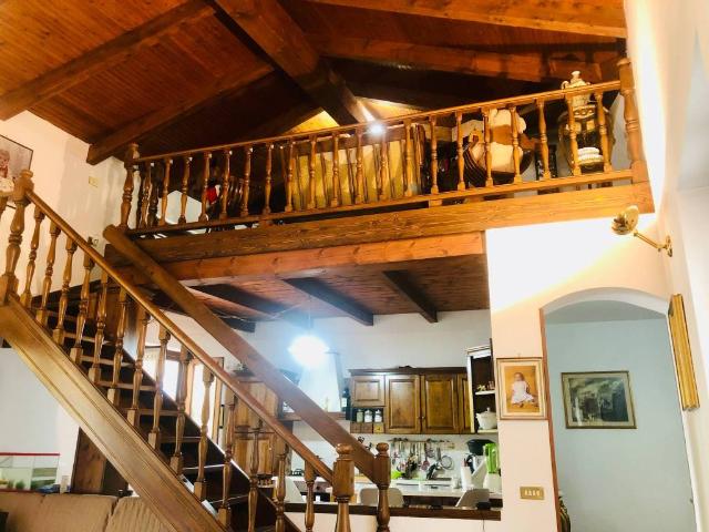 Casa indipendente in vendita a San Martino Canavese TO