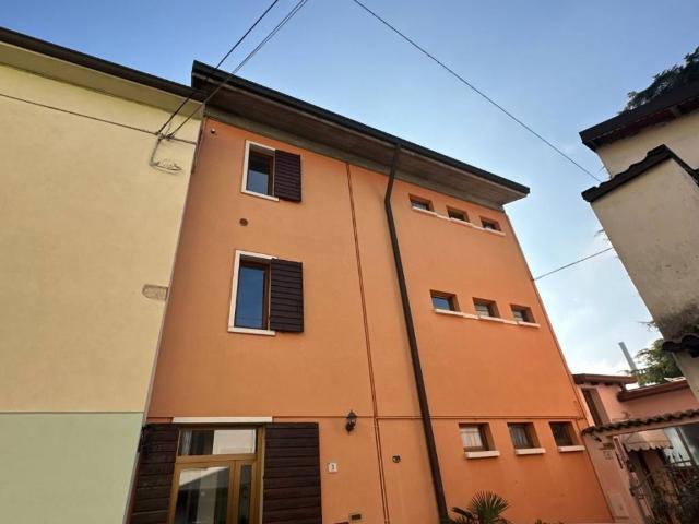Casa indipendente in vendita a San Martino Buon Albergo VR