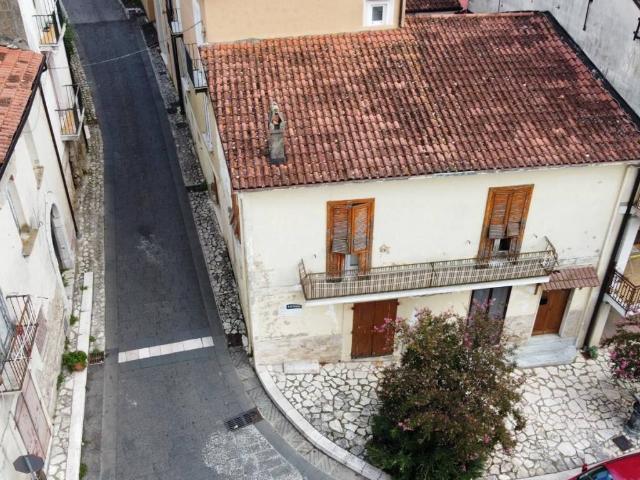 Casa indipendente in vendita a San Martino Valle Caudina AV