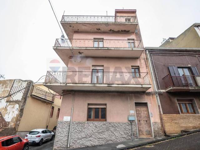 Casa indipendente in vendita a San Michele di Ganzaria CT