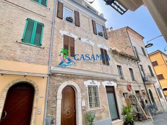 Casa indipendente in vendita a San Benedetto del Tronto via Volturno
