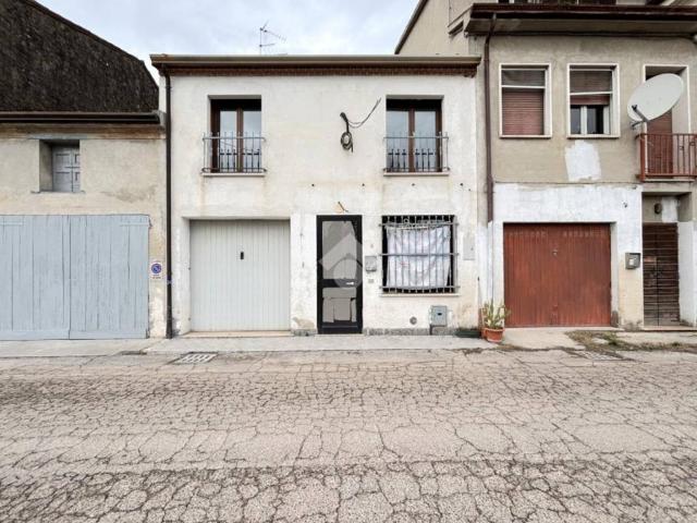 Casa indipendente in vendita a San Benedetto Po MN