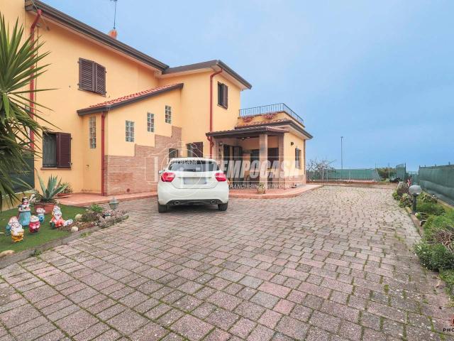 Casa indipendente in vendita a San Clemente