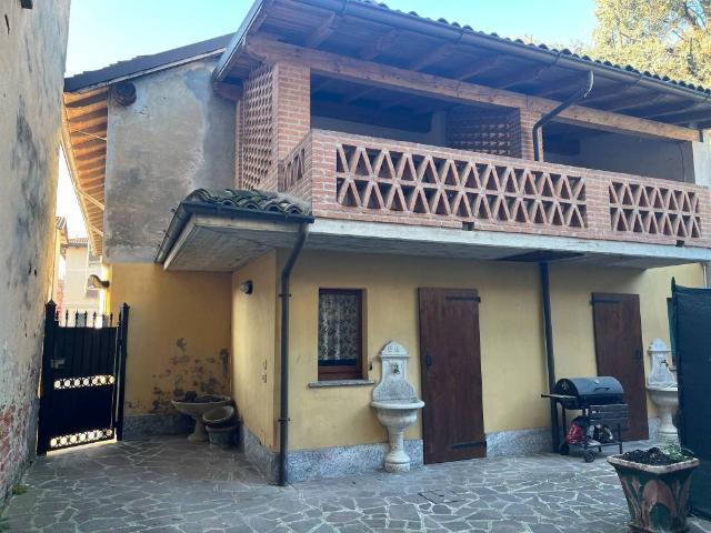 Casa indipendente in vendita a San Colombano al Lambro MI