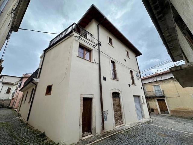Casa indipendente in vendita a San Demetrio Ne' Vestini AQ