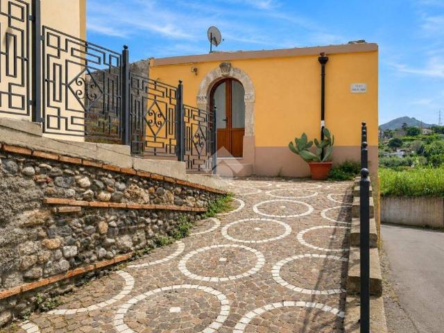 Casa indipendente in vendita a San Filippo del Mela ME