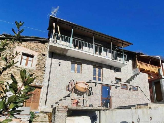 Casa indipendente in vendita a San Germano Chisone TO