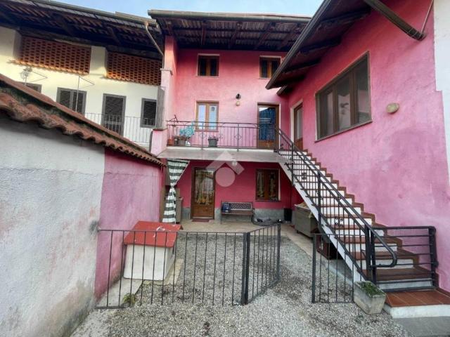 Casa indipendente in vendita a San Giorgio Canavese TO