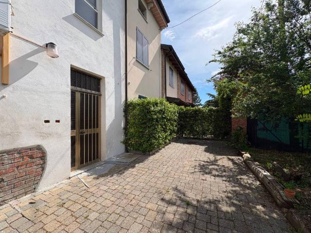 Casa indipendente in vendita a San Giorgio Piacentino PC