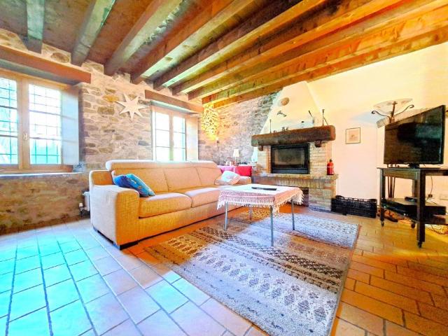 Casa indipendente in vendita a San Giovanni Bianco BG