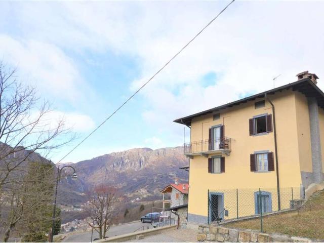 Casa indipendente in vendita a San Giovanni Bianco BG