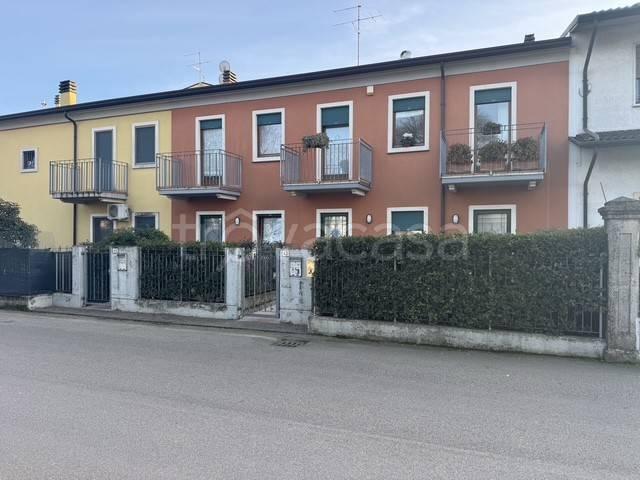 Casa indipendente in vendita a San Giovanni Lupatoto via Don Nicola Mazza, 45, Raldon