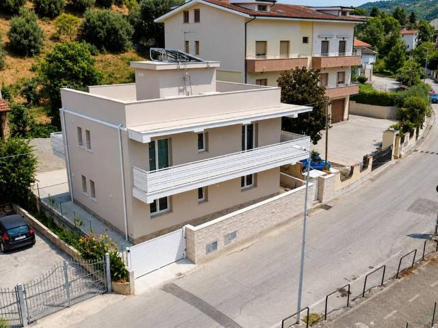 Casa indipendente in vendita a San Giovanni Teatino CH