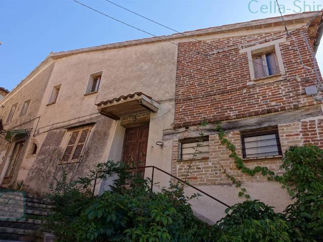 Casa indipendente in vendita a San Ginesio MC