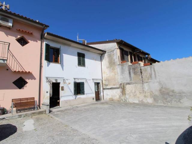 Casa indipendente in vendita a San Giuliano Terme PI