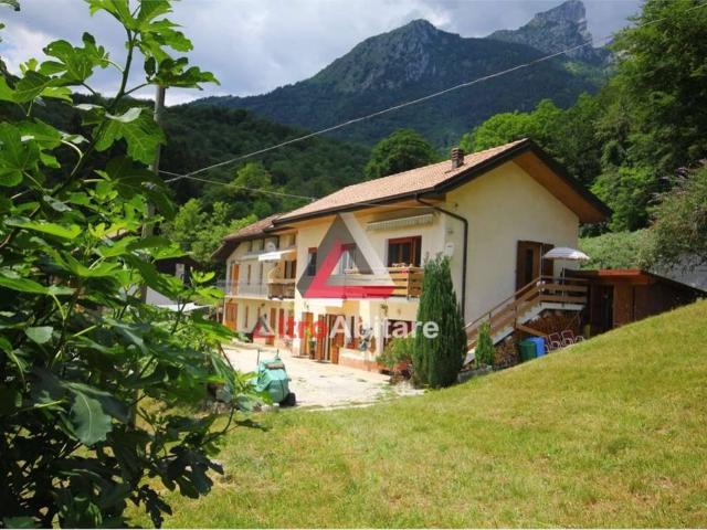 Casa indipendente in vendita a San Gregorio nelle Alpi BL