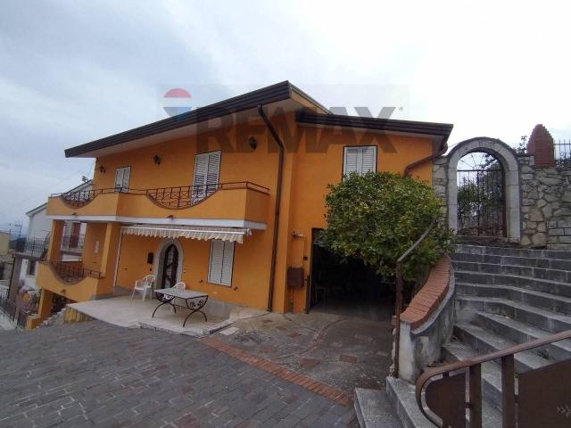Casa indipendente in vendita a San Lupo