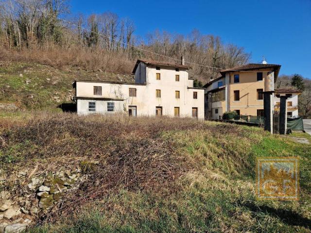 Casa indipendente in vendita a San Leonardo UD