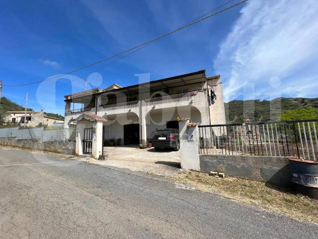 Casa indipendente in vendita a San Pietro In Amantea