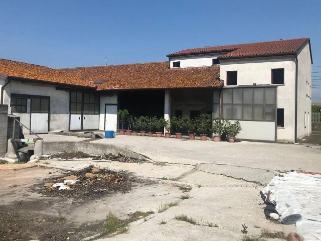 Casa indipendente in vendita a San Pietro In Gu