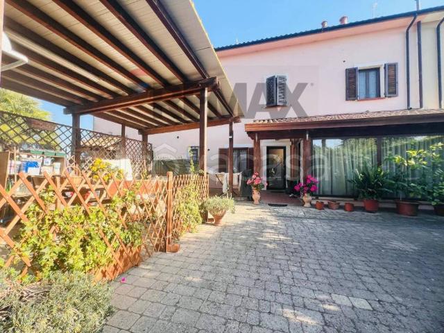 Casa indipendente in vendita a San Pietro in Palazzi, Cecina