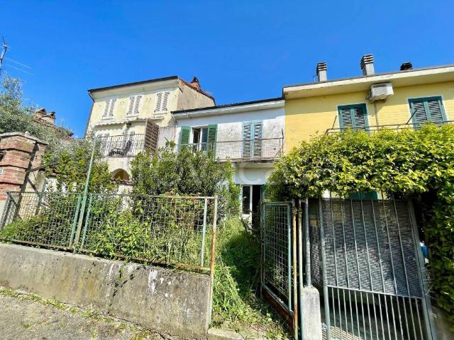 Casa indipendente in vendita a San Salvatore Monferrato via San Vincenzo
